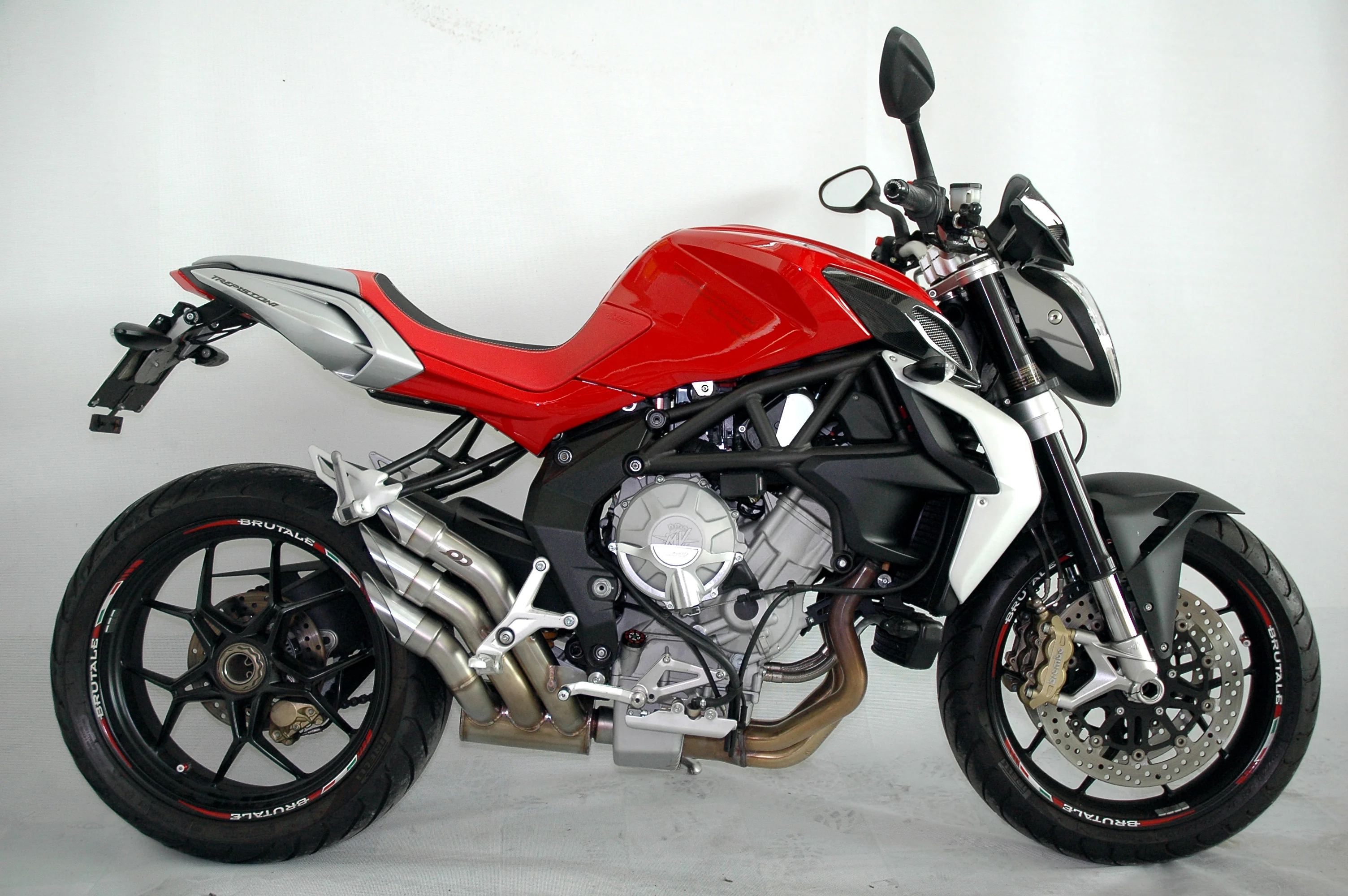 QD EXHAUST MV Agusta Brutale 675 / 800 Triple Slip-on Exhaust "Power Gun" (silver; EU homologated) - Image 3
